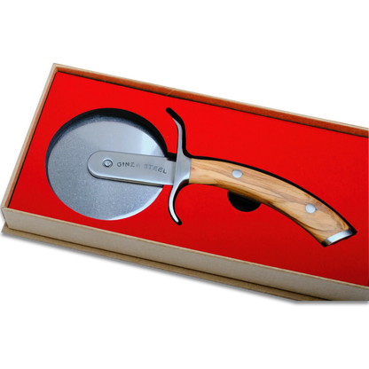 Coupe-pizza Ginza Steel MIA – Lame en acier inoxydable avec manche en bois d'olivier