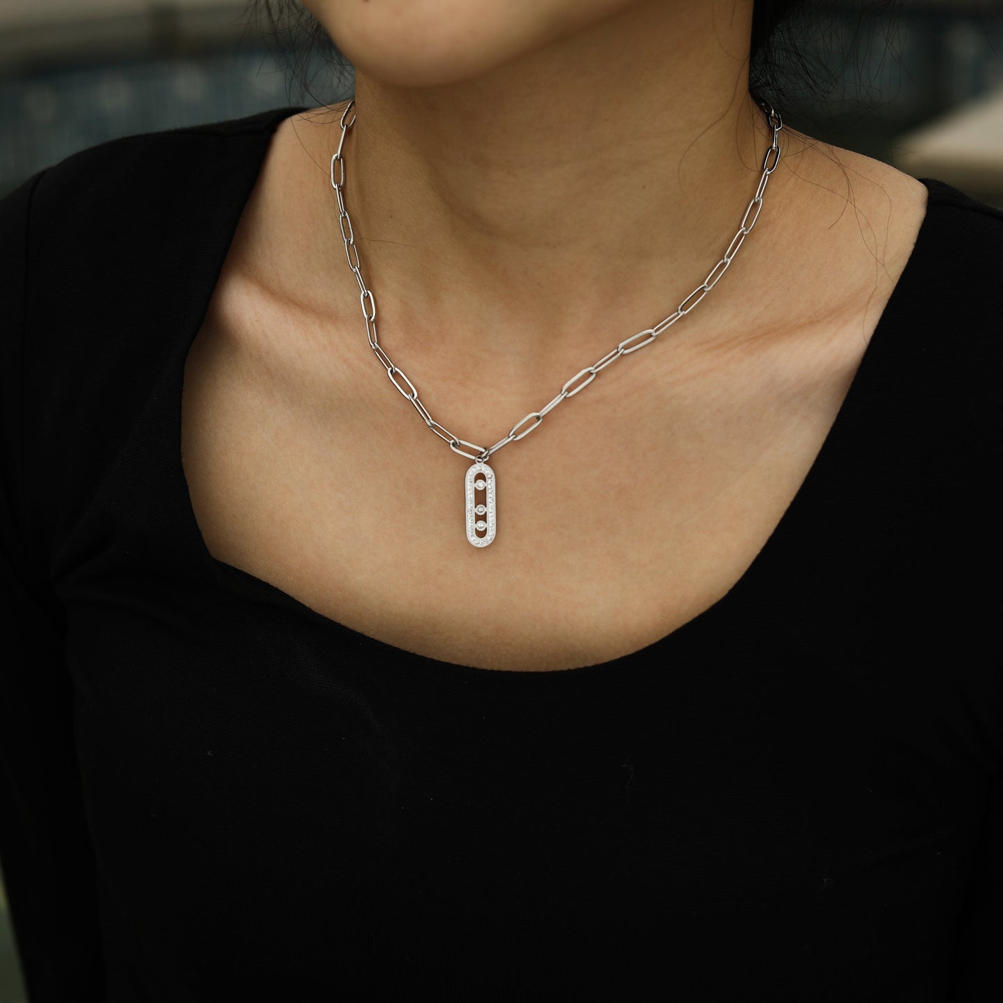 MORNA Chaîne trombone avec pendentif géométrique orné de zircons Argent