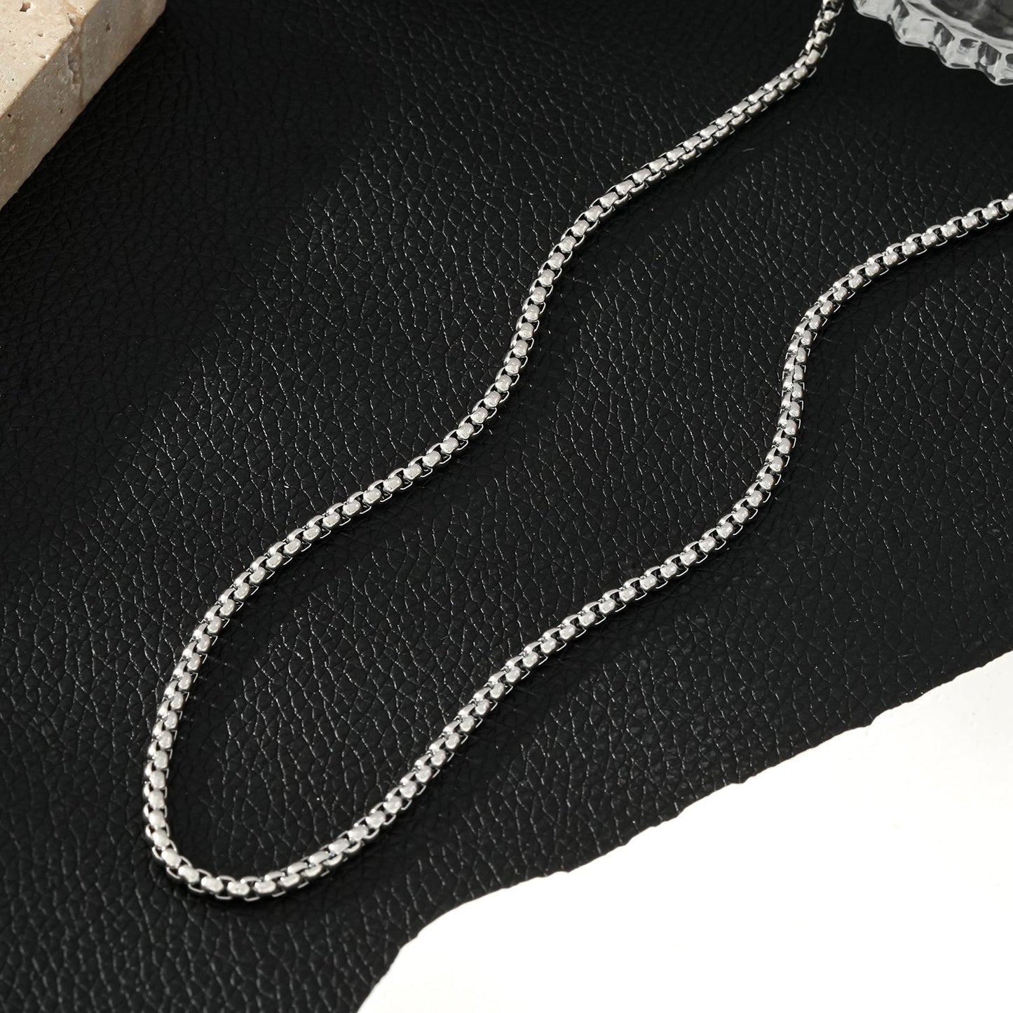 MOSI 24" : Collier chaîne maillons entrelacés argenté pour femme ou homme