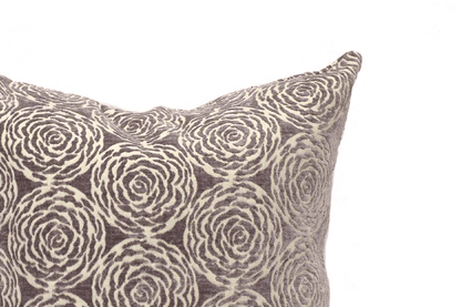Housse de coussin florale mauve