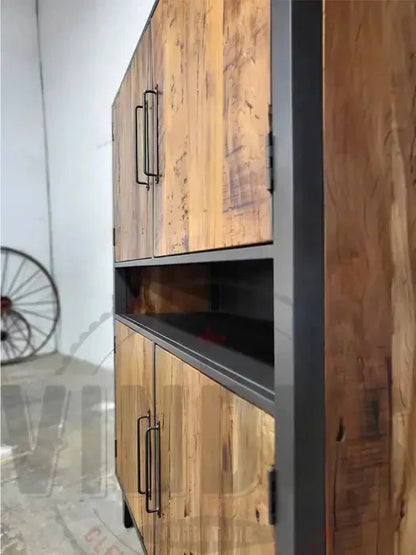 Meuble vaisselier de style scandinave en bois recyclé