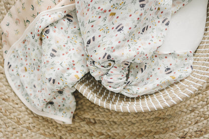Muslin Quilt - Bumble Bees
