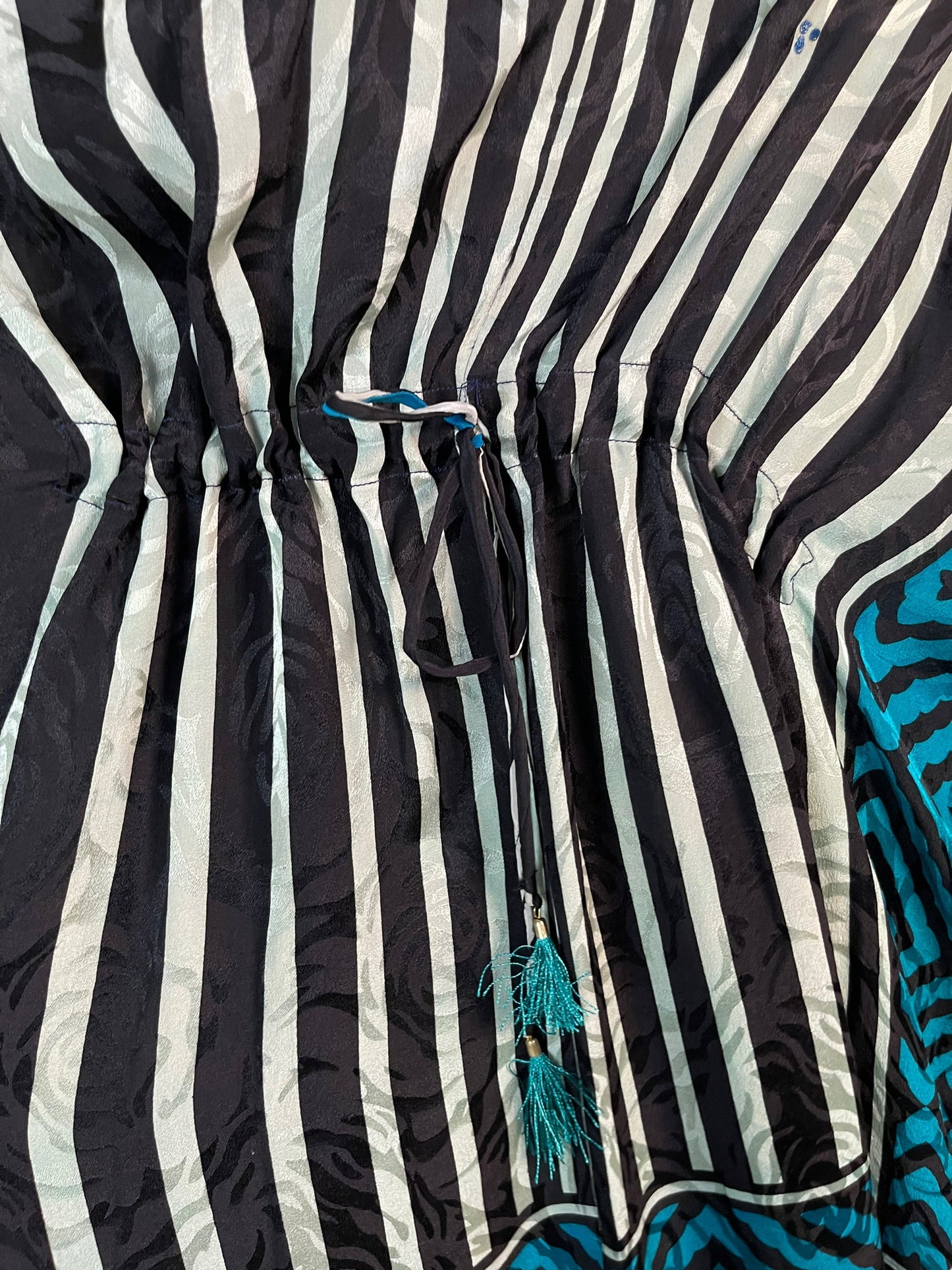 PRC6392 Caftan long Avatar en pure soie