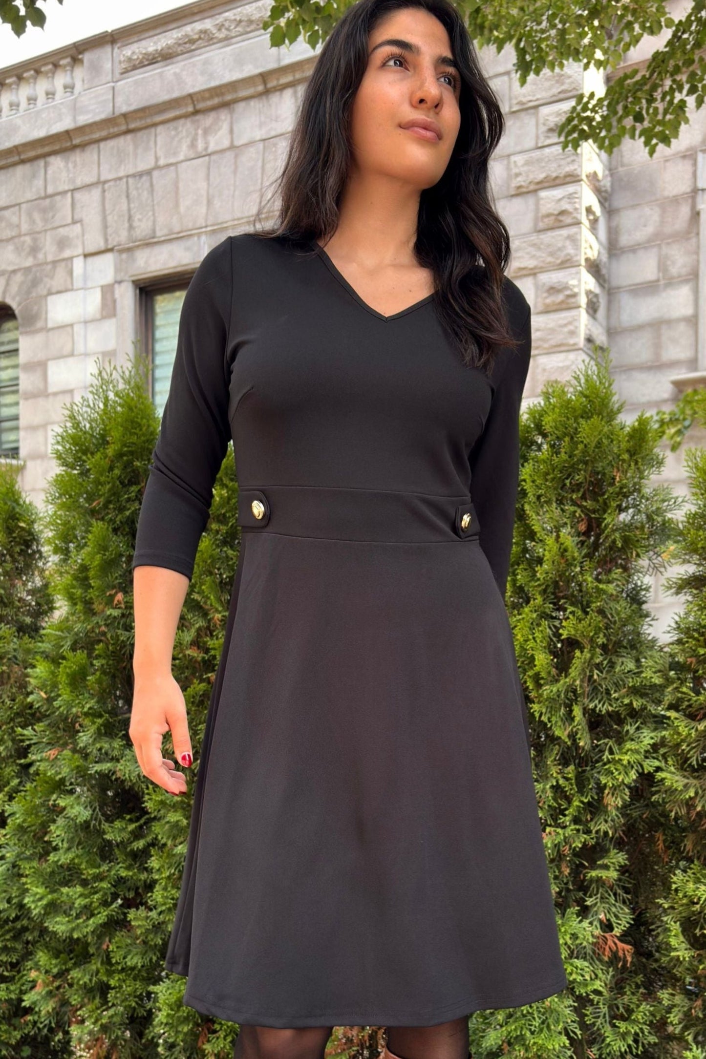 Robe évasée Nathalie à boutons dorés