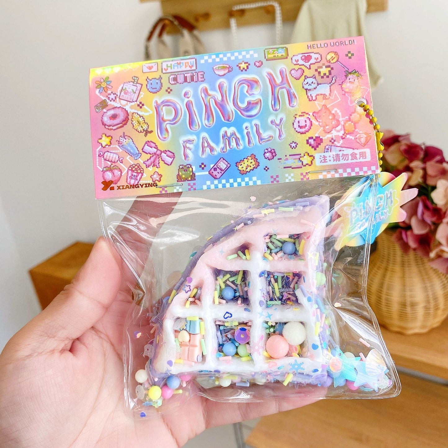 Squishy gaufre triangle arc-en-ciel