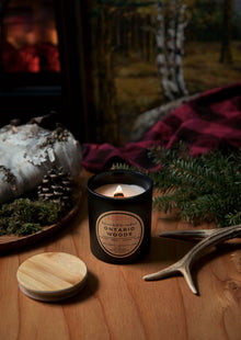 Ontario Woods : bougie en cire de soja avec mèche en bois 8oz