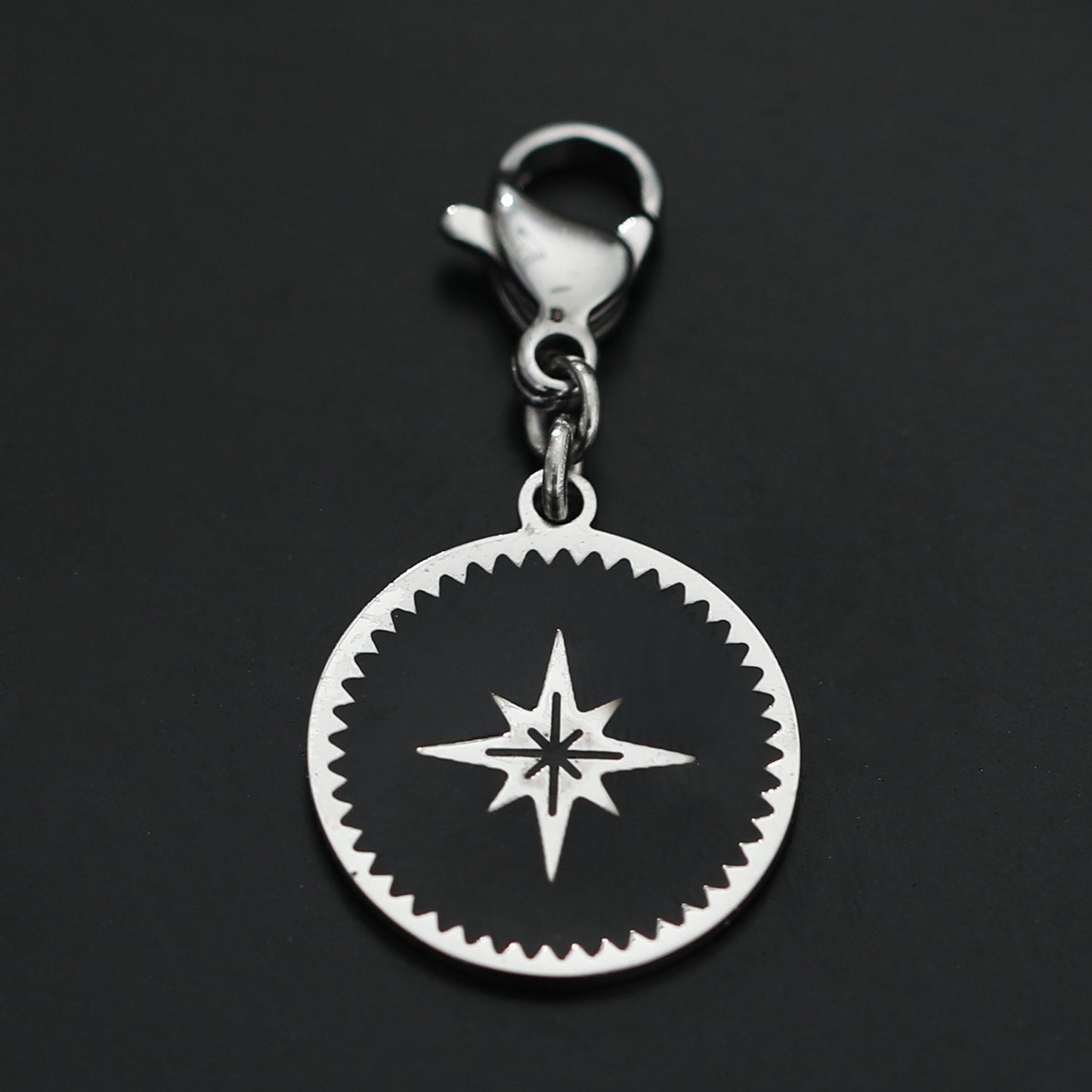 KAILA : Breloque symbole étoile argentée