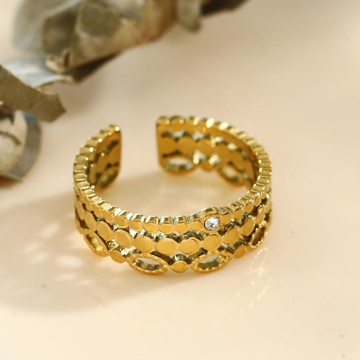 PERLA : Bague multi-joncs d'inspiration vintage avec solitaire en oxyde de zirconium