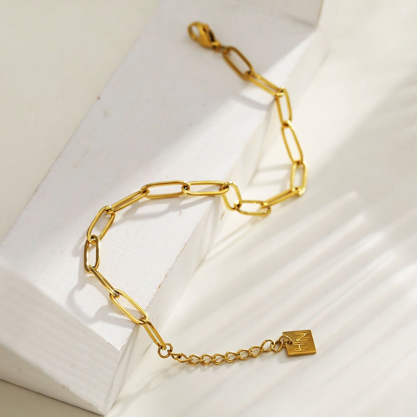 HAKILA : Bracelet essentiel maillons chaîne trombone en or