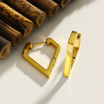 CAGLIARI: Boucles d'oreilles créoles contemporaines en forme de triangle en or
