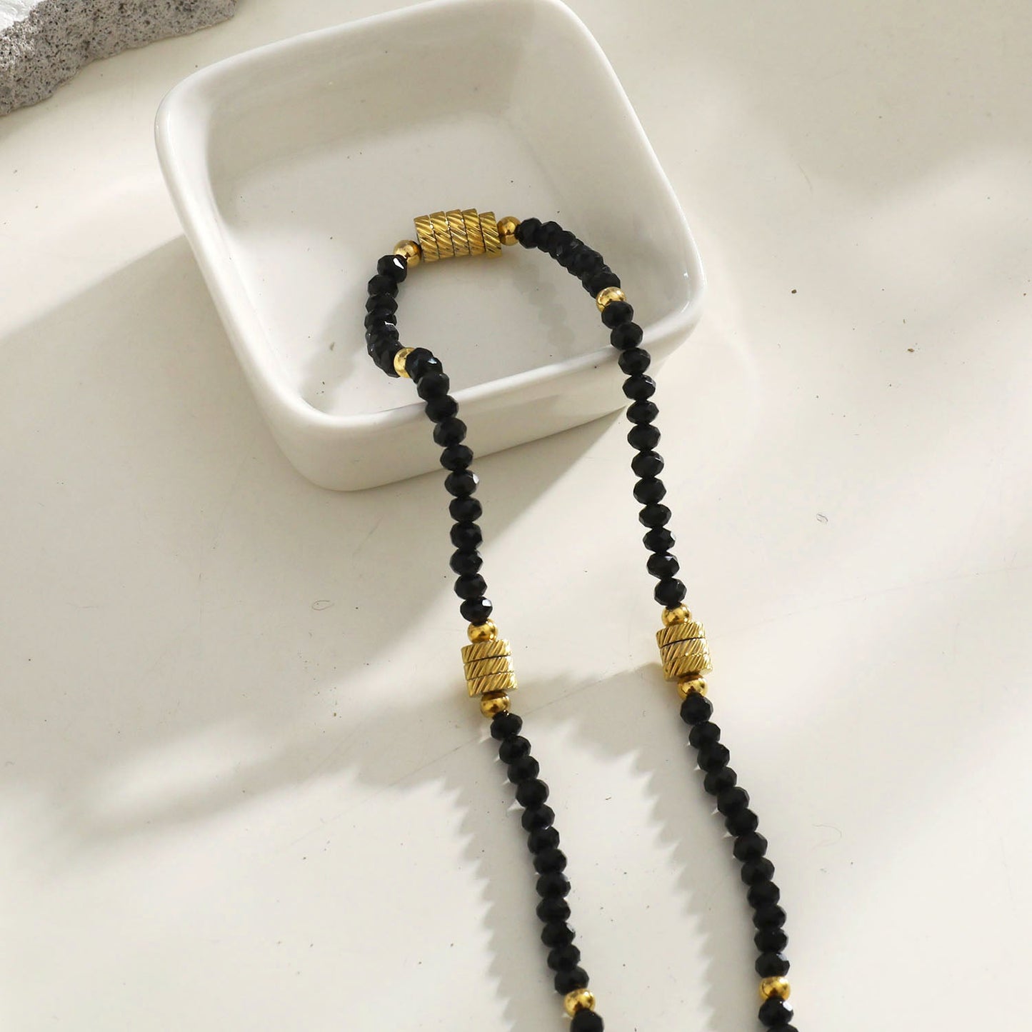 Collier TATIANA Perles Noires Cristal & Or