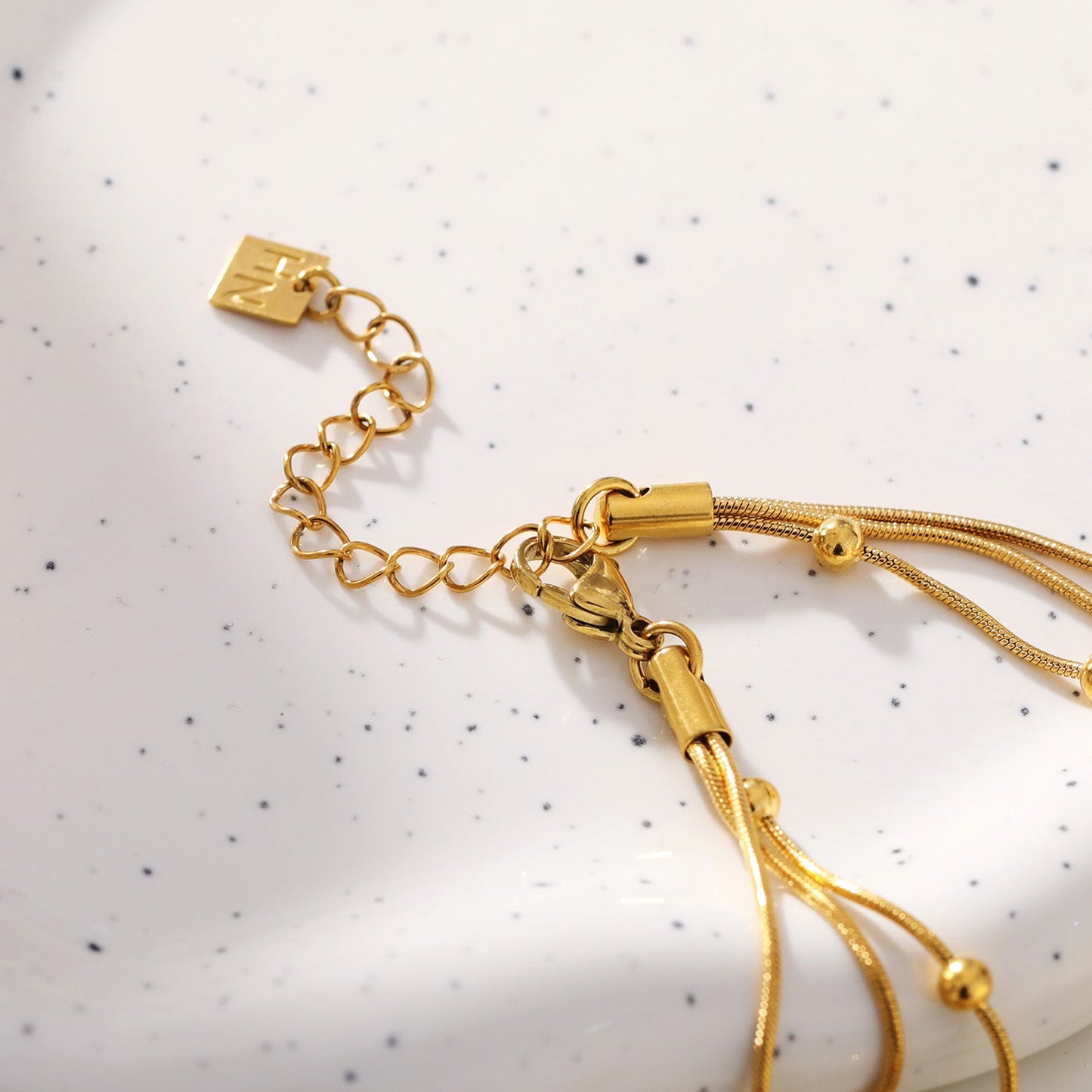 KAKIA : Collier superposé Triple Chaîne Peau de Serpent avec perles