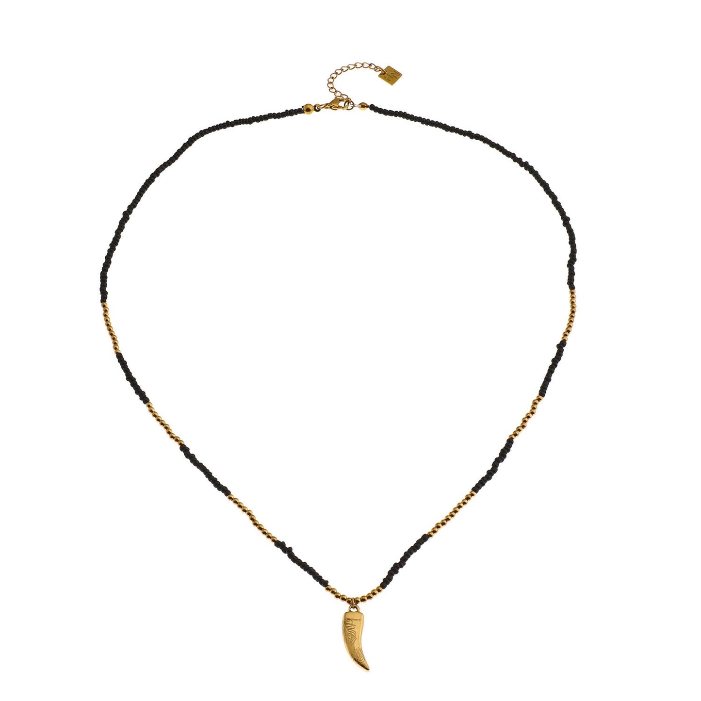 Collier chaîne RITA à perles noires et dorées avec pendentif dent gravée en or