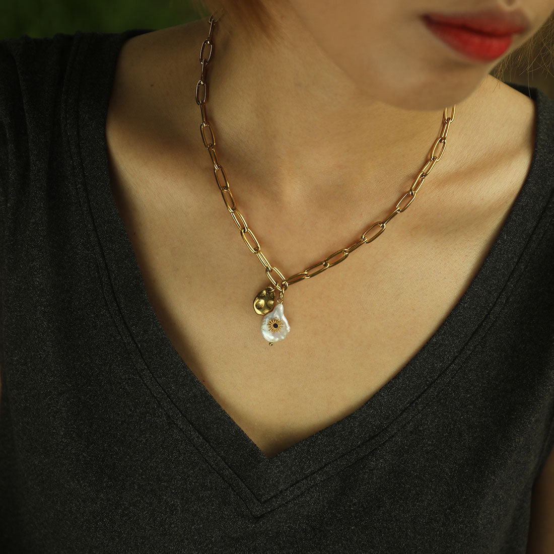 Collier chaîne RYANN avec duo de mini pendentifs.