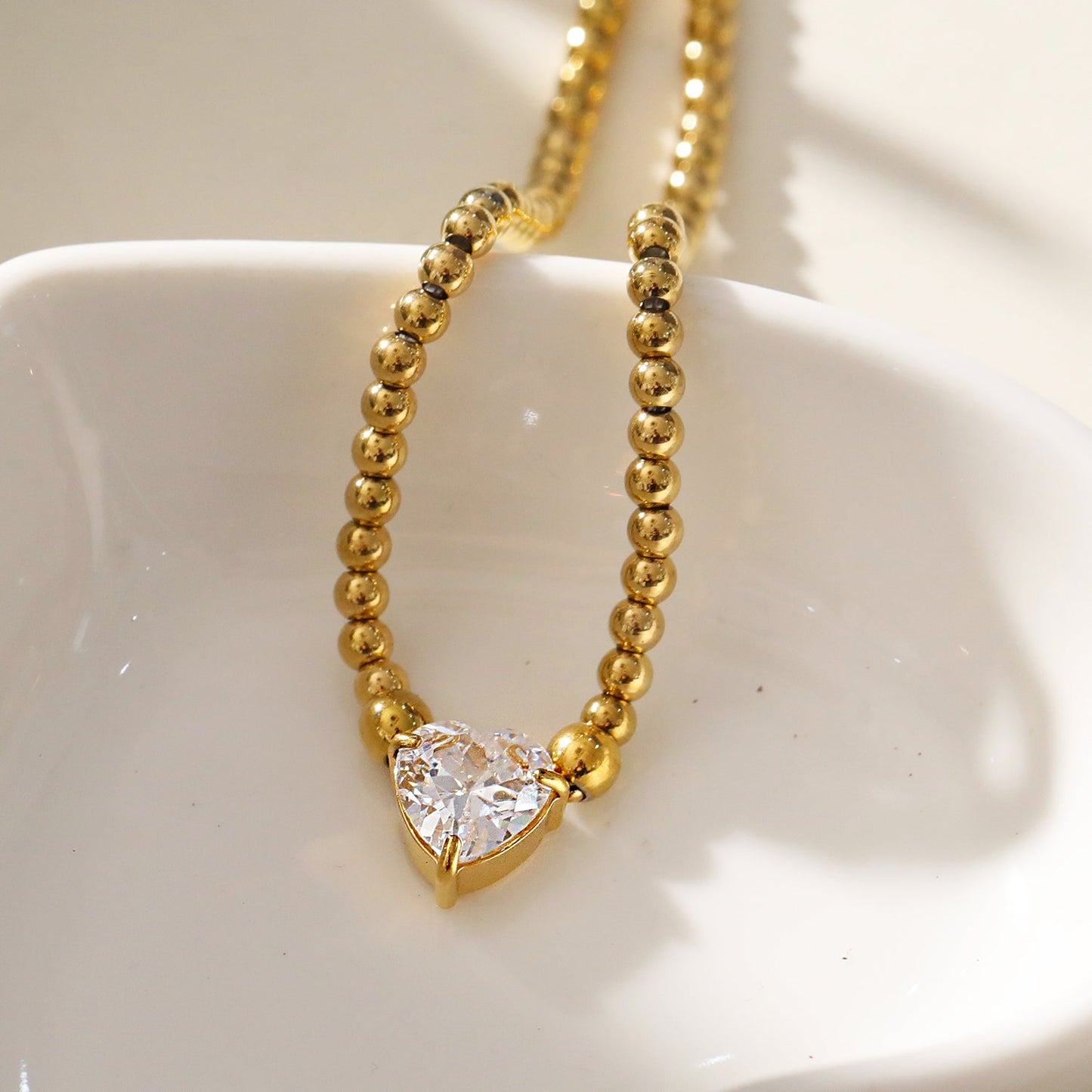 Collier avec pendentif cœur en zircone et chaîne à billes CROMER