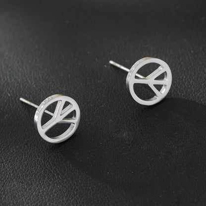 Boucles d'oreilles clous logo PEACE en argenté (or blanc)