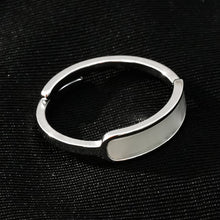 Bague PEILLON Or Blanc (ton Argent) : Incrustation moderne minimaliste en coquillage naturel