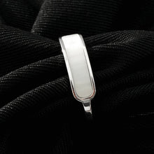Bague PEILLON Or Blanc (ton Argent) : Incrustation moderne minimaliste en coquillage naturel