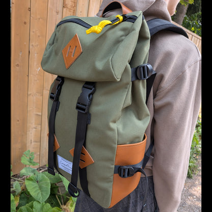 Europe Bound Kettle Sack with Laptop Sleeve 45L Capacity