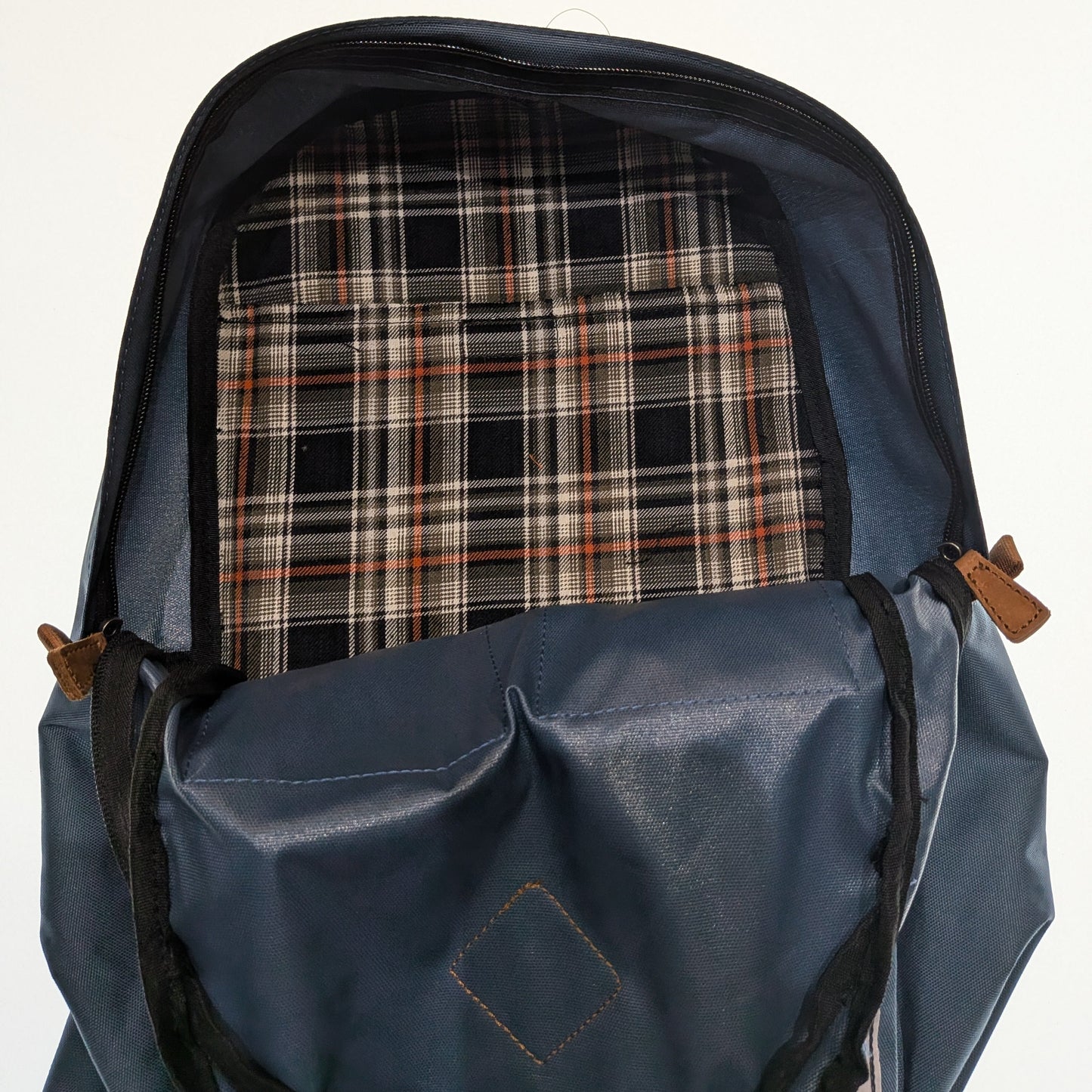 Sac à dos de randonnée pour l'Europe 32 L pour les aventures urbaines et en plein air