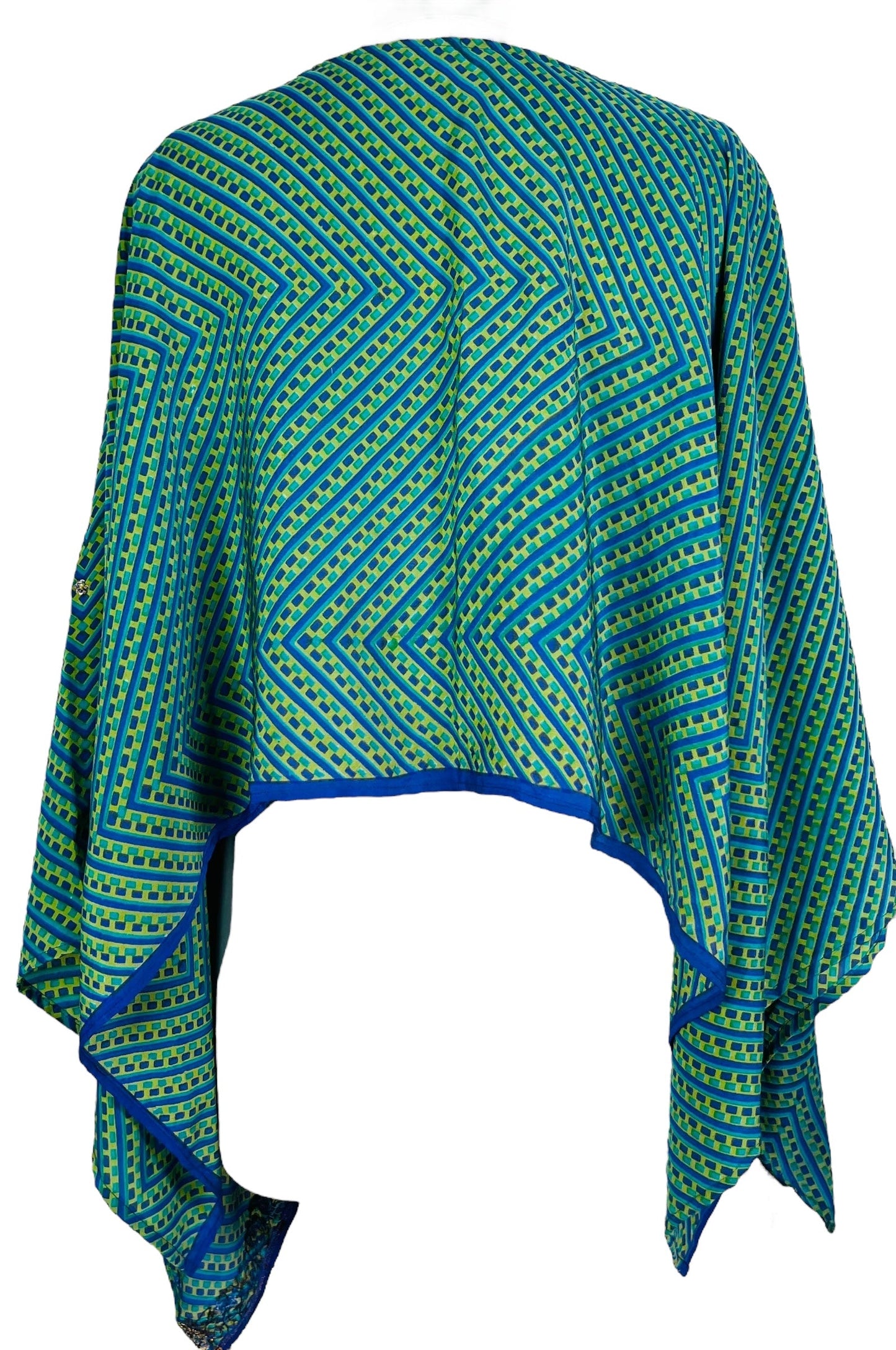 PRC6571B Poncho capelet en pure soie Avatar