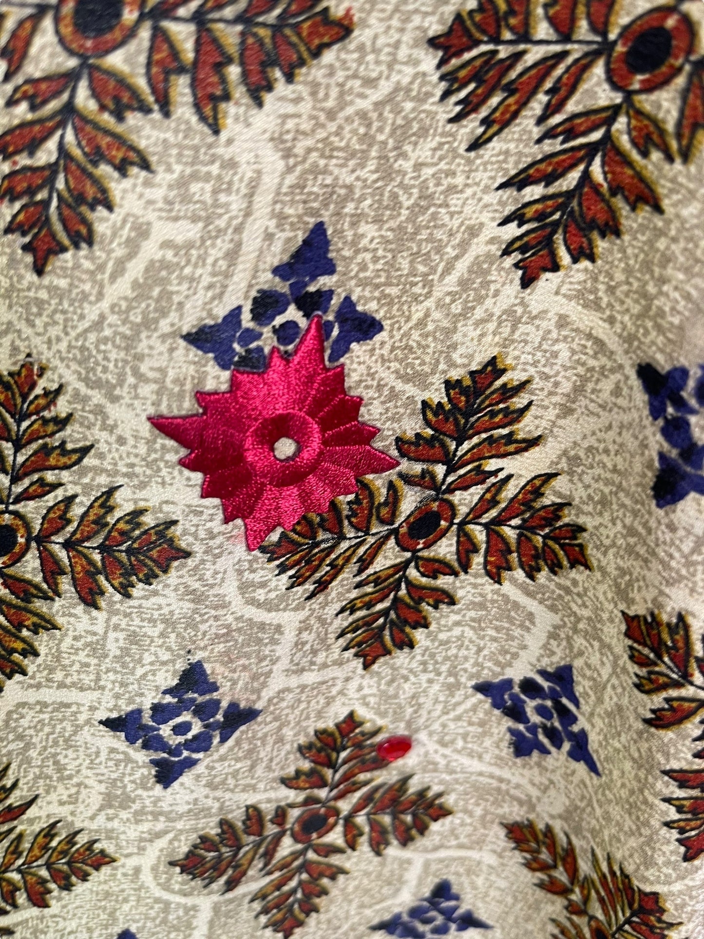 Cardigan pur soie Avatar PRC7028
