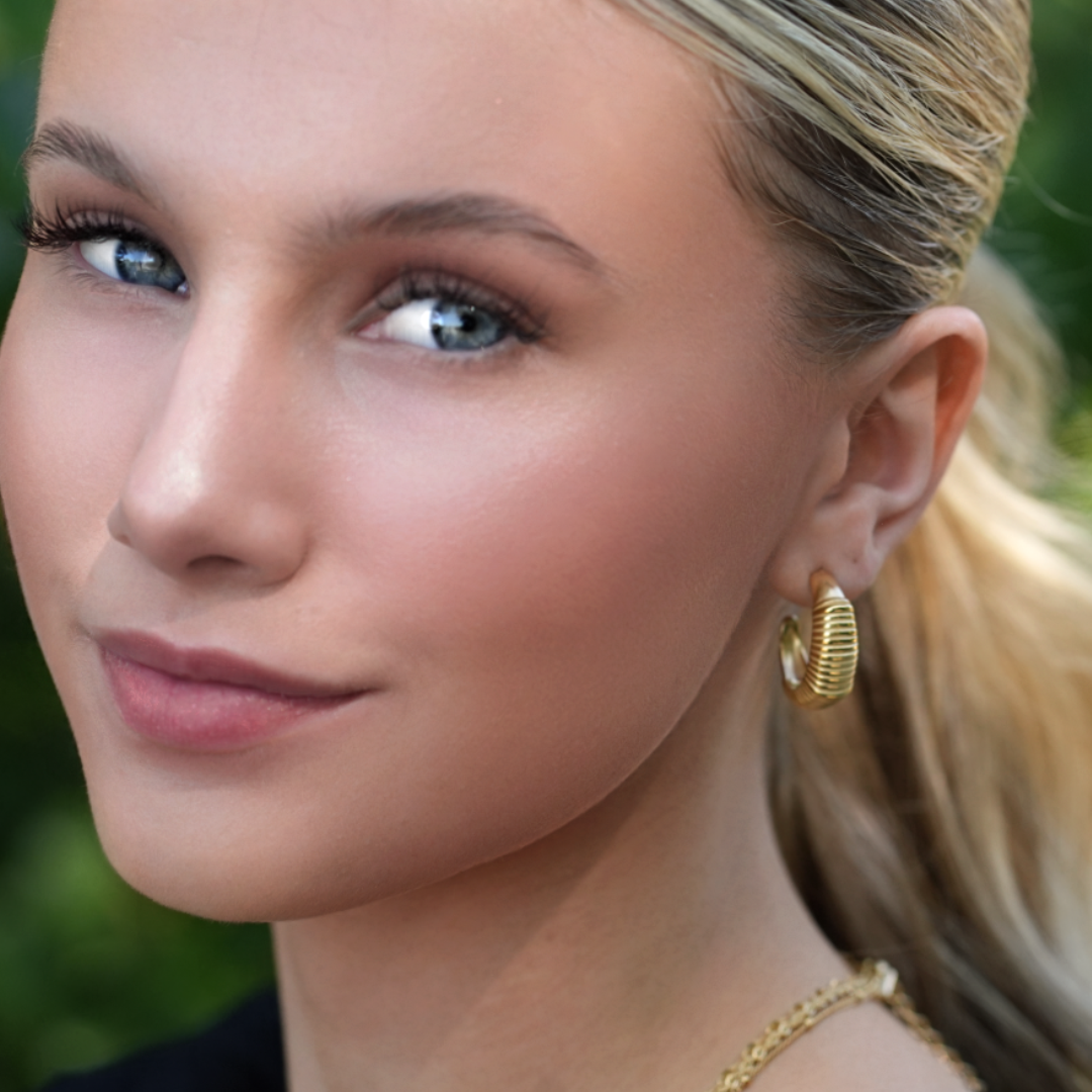 Style DOLCEDA : Boucles d'oreilles créoles géométriques de style Art Déco