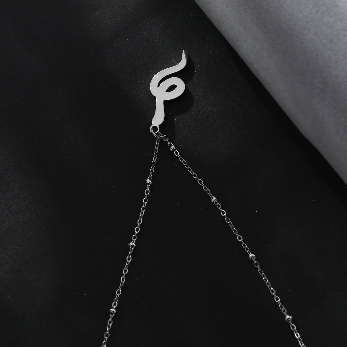 RIHANNA Collier chaîne perlée avec pendentif serpent pavé en zircone en argent