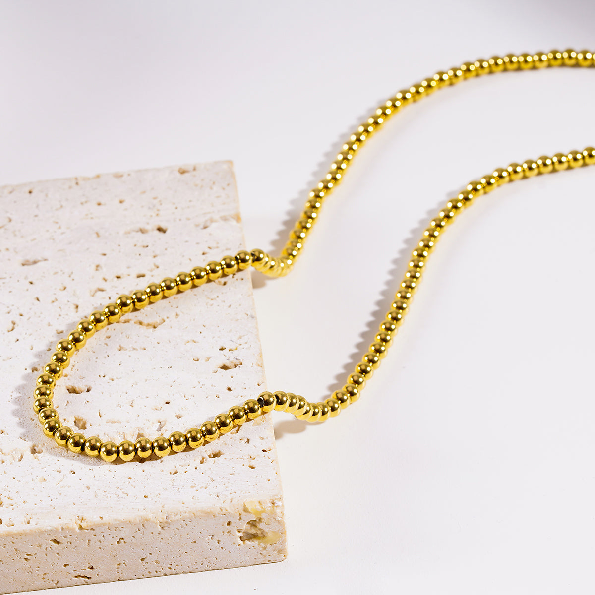 RIKKO : Collier contemporain à perles-boules