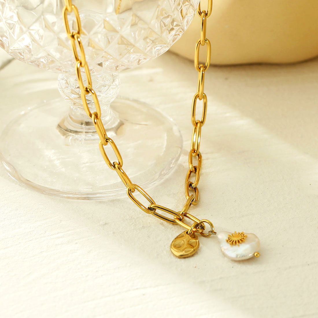 Collier chaîne RYANN avec duo de mini pendentifs.