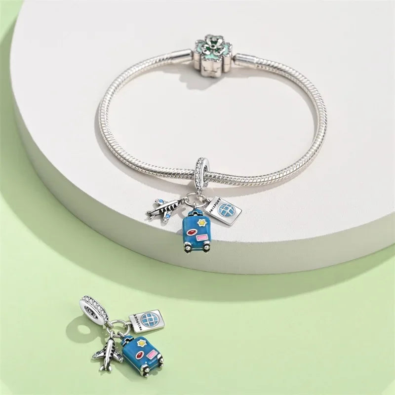 Breloque de voyage en argent sterling Passeport pour l'aventure