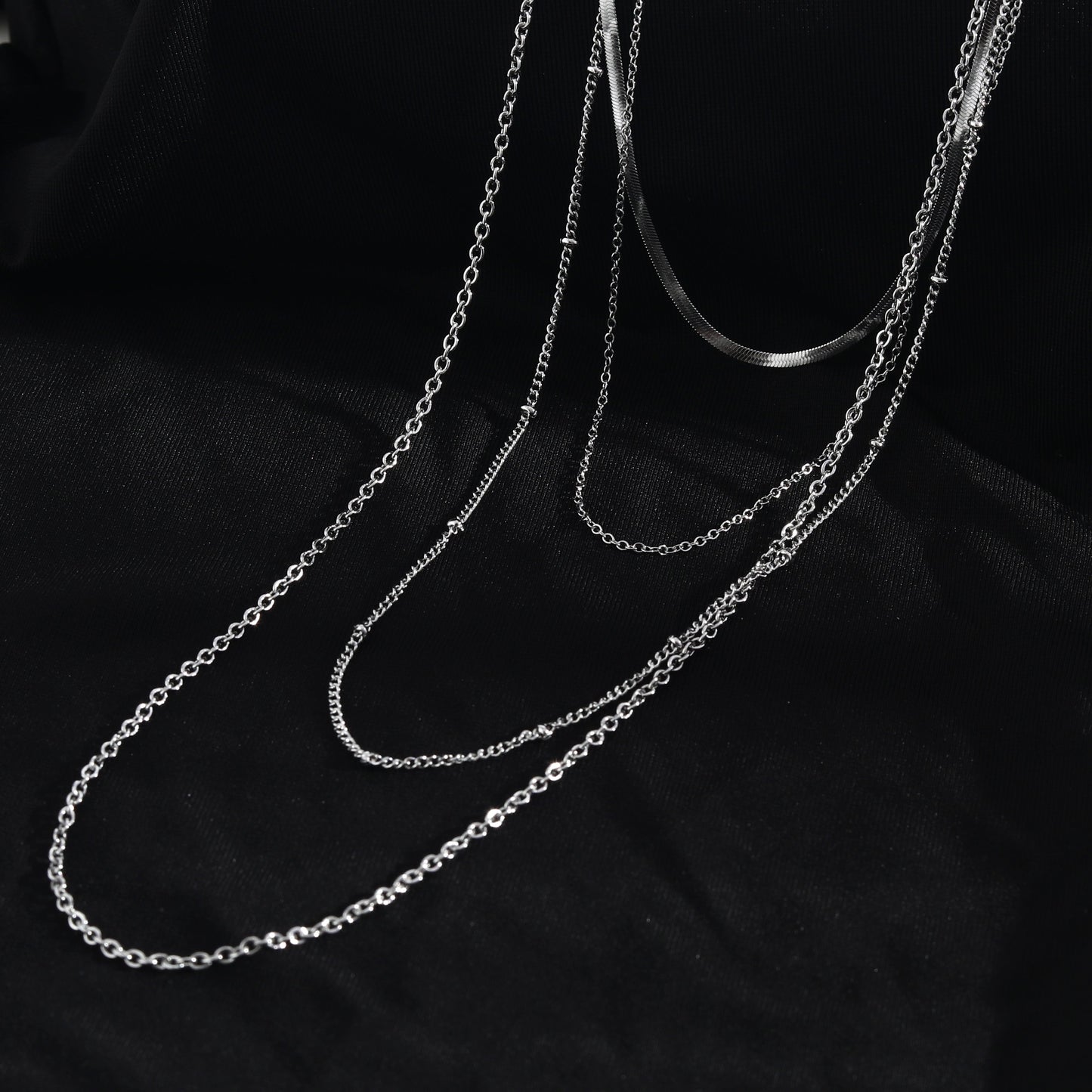 Collier multi-rangs SABRINA à quatre couches en argent