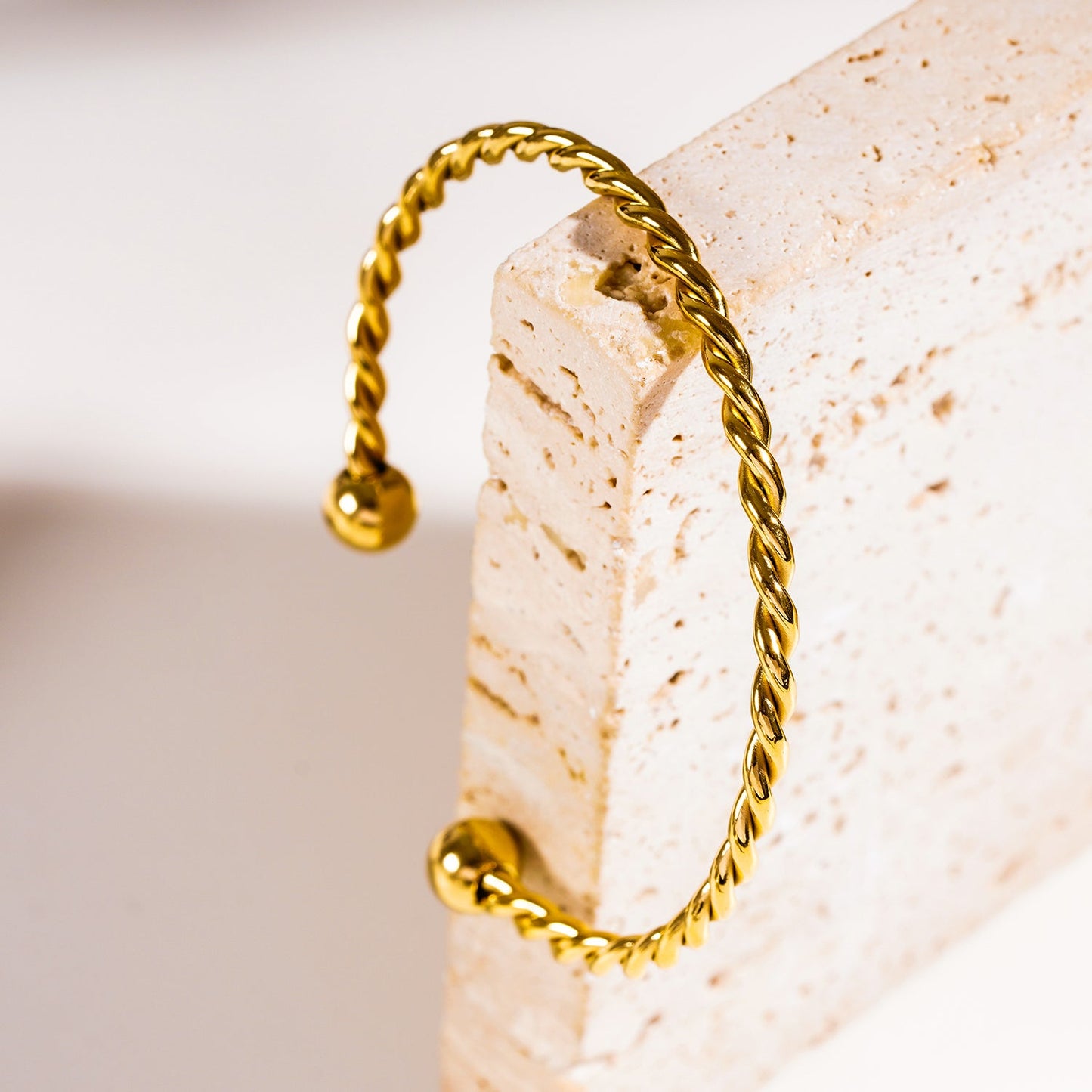 SAFIYA : Élégance tressée - Bracelet réglable en corde avec perles