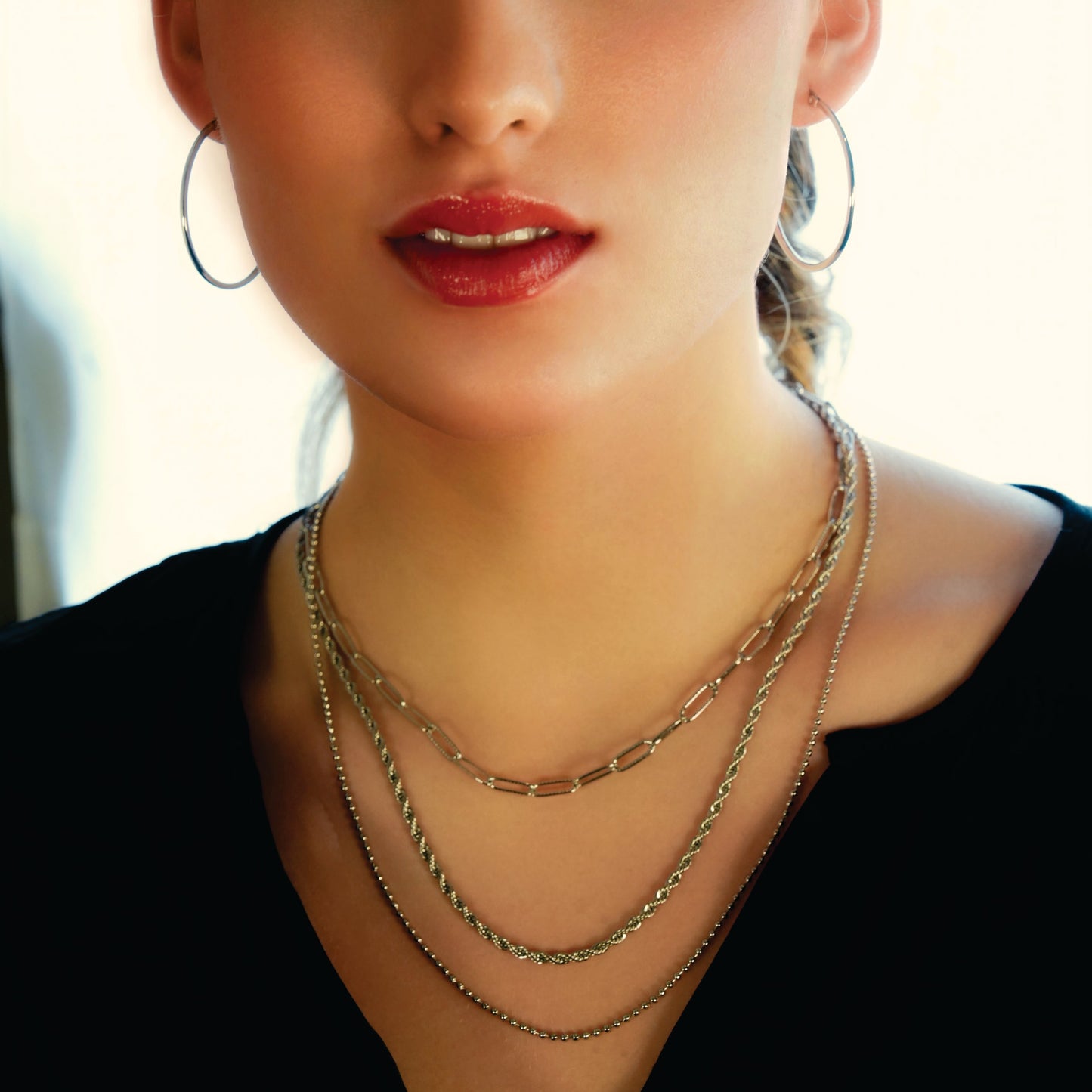 SELENE : Collier triple couche en chaîne mélangée en or blanc rhodié