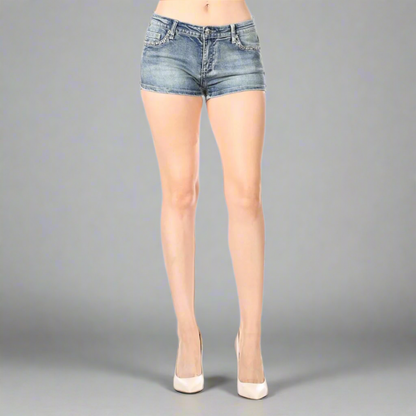 Shorts en jean Bus Stop ornés de strass et d'ailes d'ange pour femme