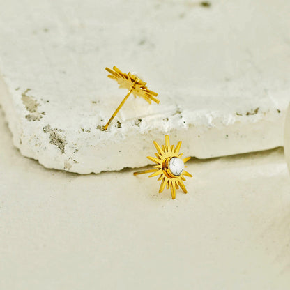 Boucles d'oreilles clous en pierre naturelle SOLEIL BLANC Symbole du soleil