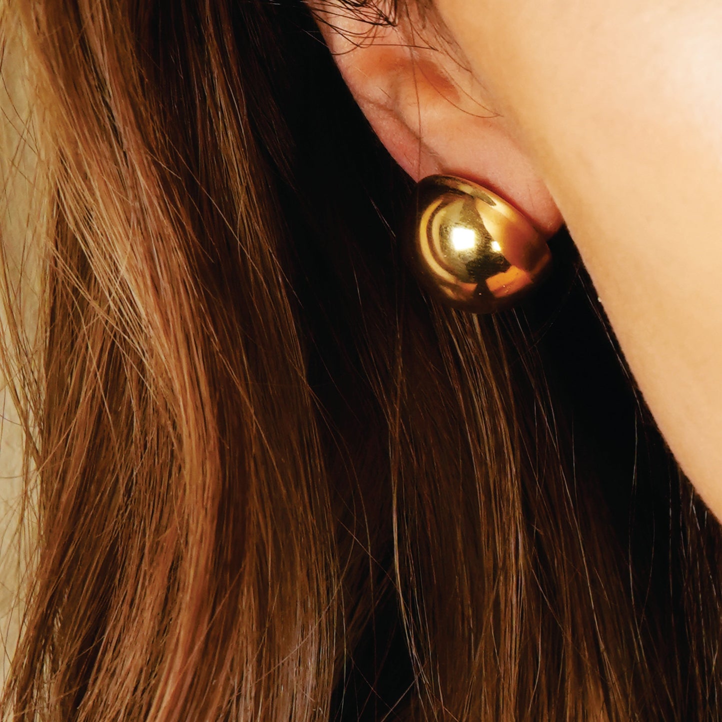 AUGUSTA Gold : Boucles d'oreilles clous sphériques contemporaines