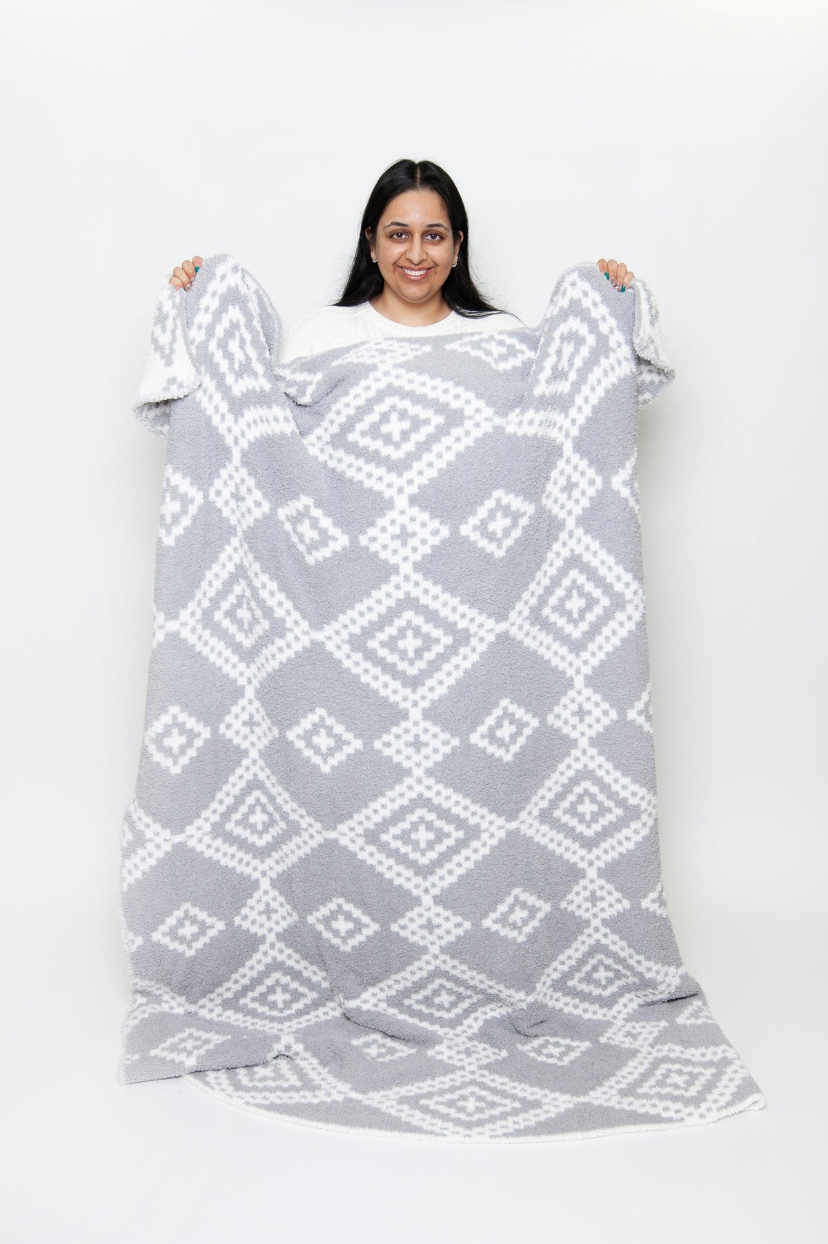 Jeté de lit allongé à imprimé mosaïque diamant gris et blanc