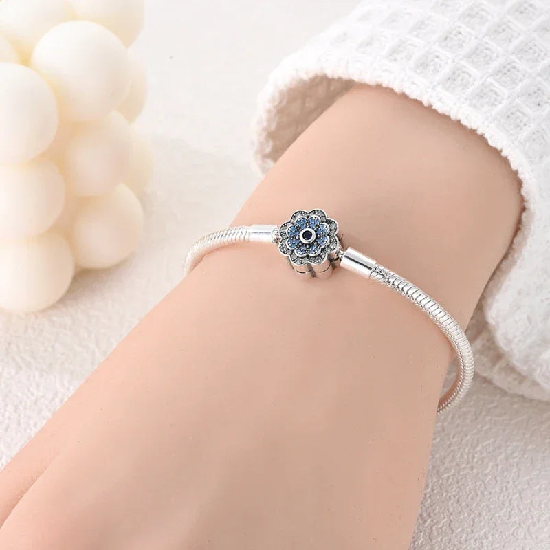 Bracelet en argent sterling avec fermoir fleur bleue et gravure « Dream »