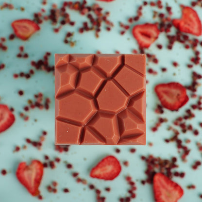 tablette de chocolat fraise et sumac