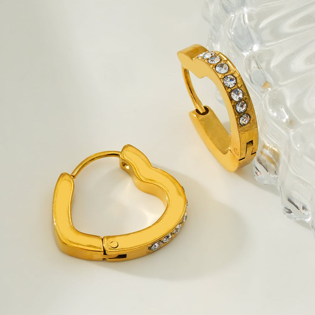 Style TENDER Gold : Mini créoles cœur pavées de zirconiums