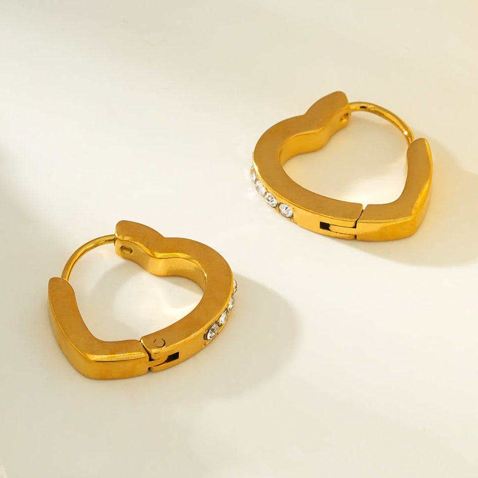 Style TENDER Gold : Mini créoles cœur pavées de zirconiums