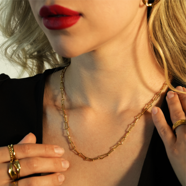 TIASA : Collier chaîne en or à trombones asymétriques