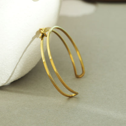 LIÉ : Bracelet empilé détaillé avec nœud, couleur or