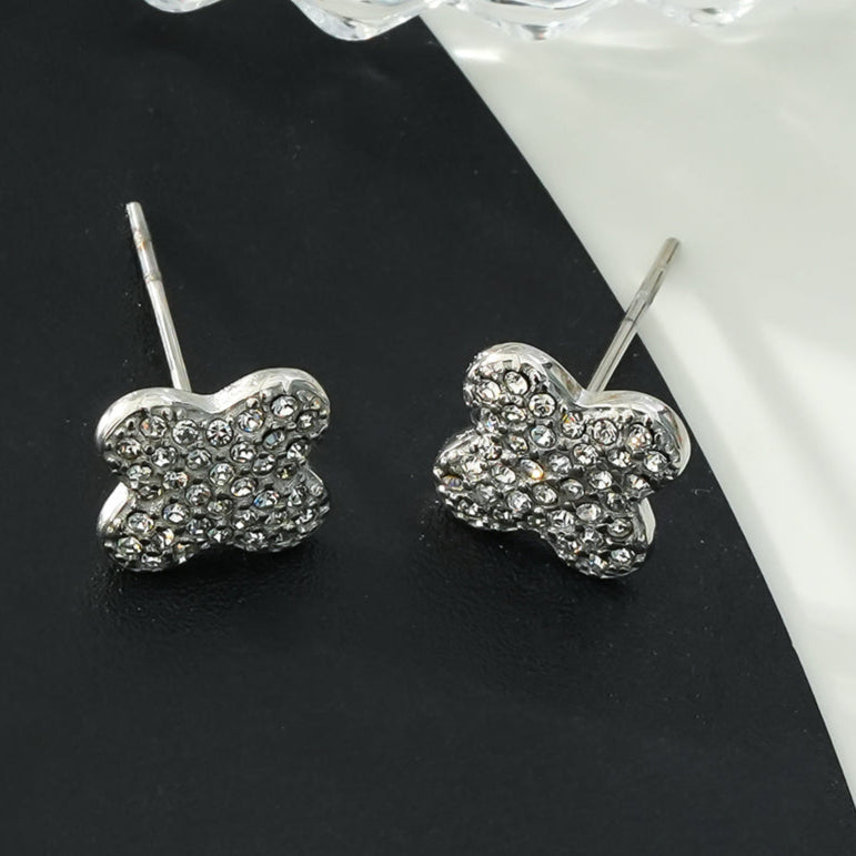 TREMBLANT Or Blanc (ton argenté) : Boucles d'oreilles clous en Zirconia Cubique (CZ) pavé éblouissantes – Un éclat élégant jour et nuit
