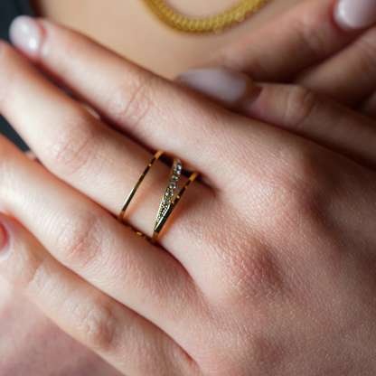 Modèle URDUJA : Bague multi-superposée incrustée de zircone