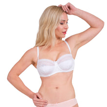Women’s Lace Underwire Bra – Full Coverage