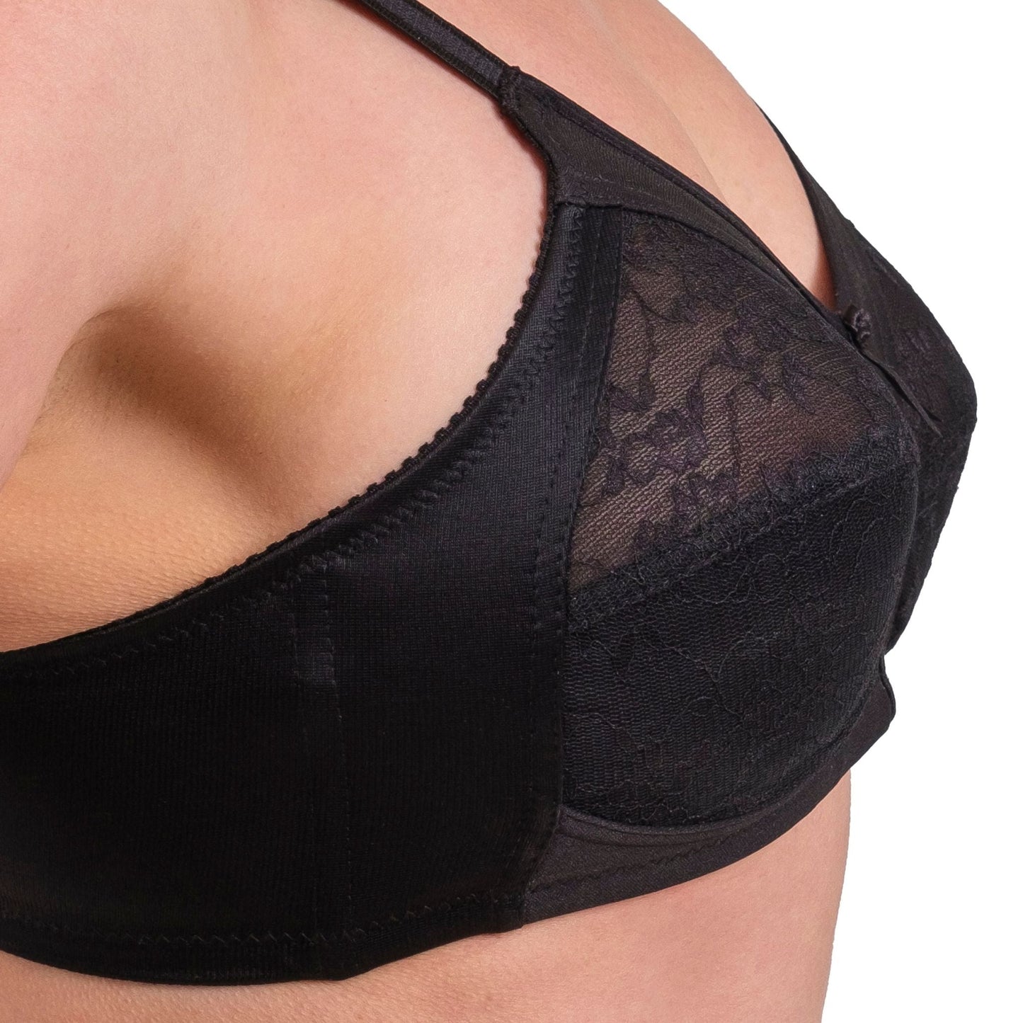 Soutien-gorge sans armature en dentelle à couvrance complète