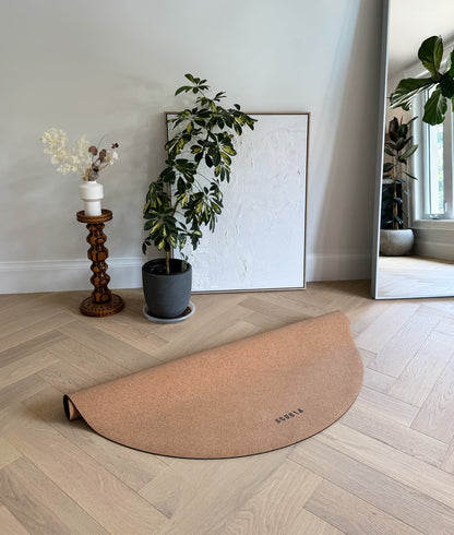 Tapis de yoga rond essentiel en liège | Multi-usage | 134 cm de diamètre