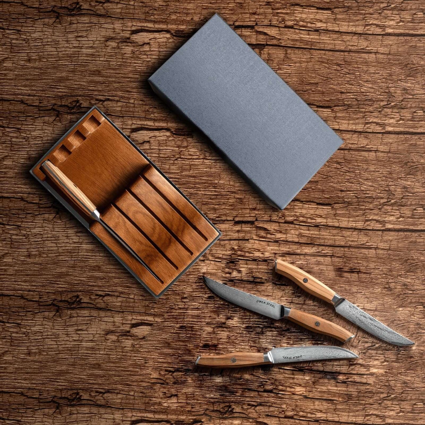 Ginza Steel AMELIA Five – Ensemble de 4 couteaux à steak en acier Damas VG10 avec bloc en bois